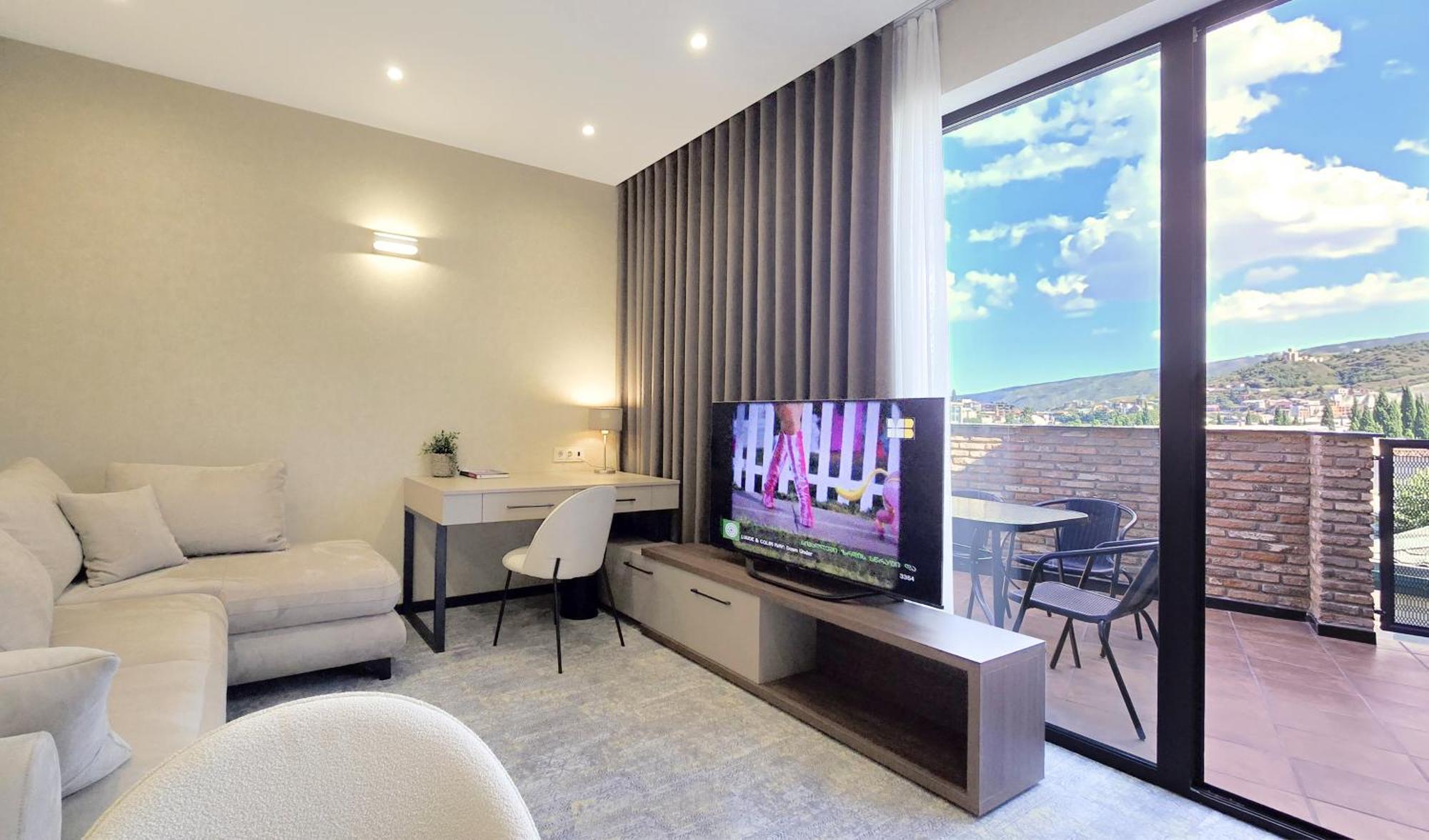 Griffin Hotel Tbilisi Ngoại thất bức ảnh