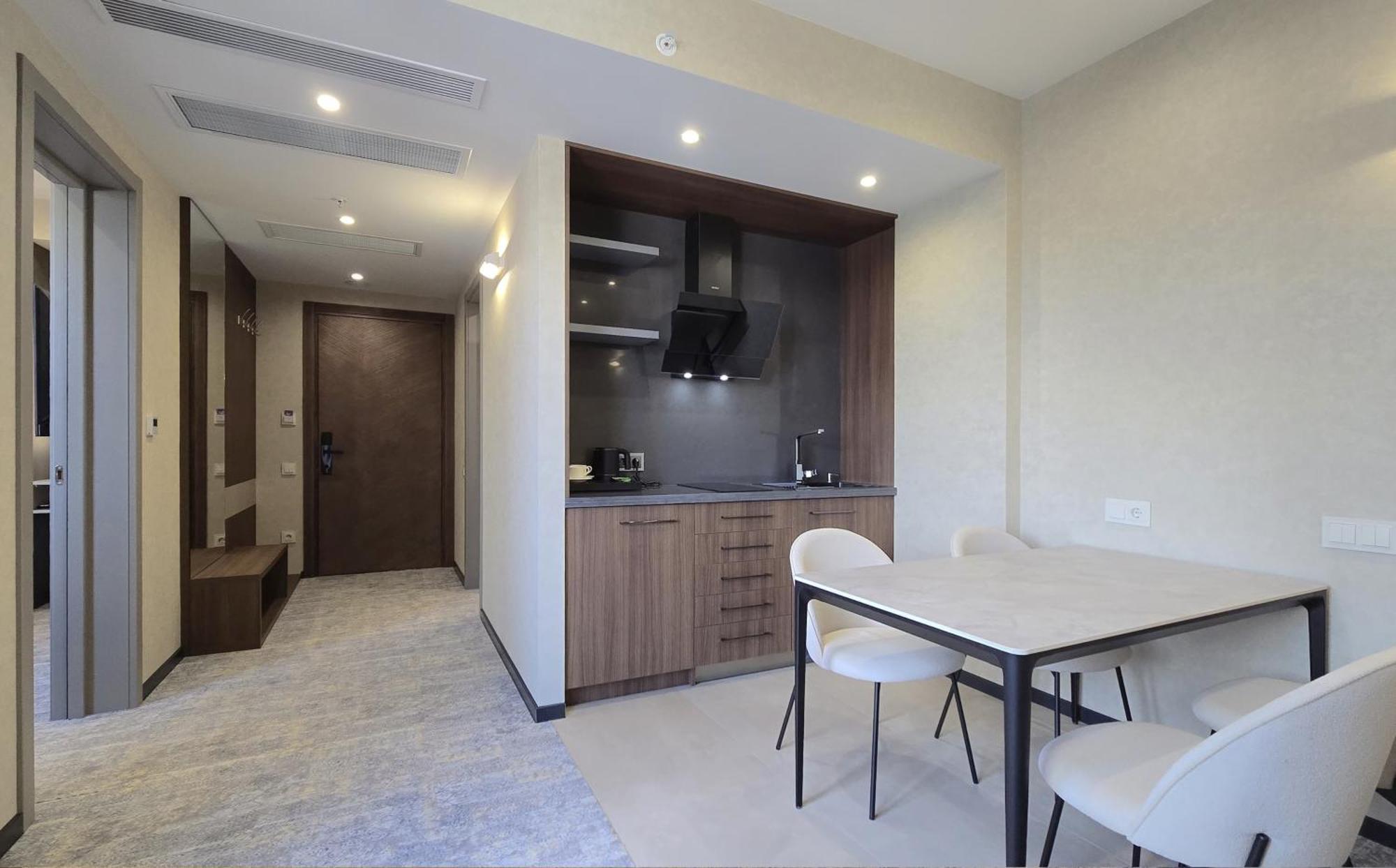Griffin Hotel Tbilisi Ngoại thất bức ảnh