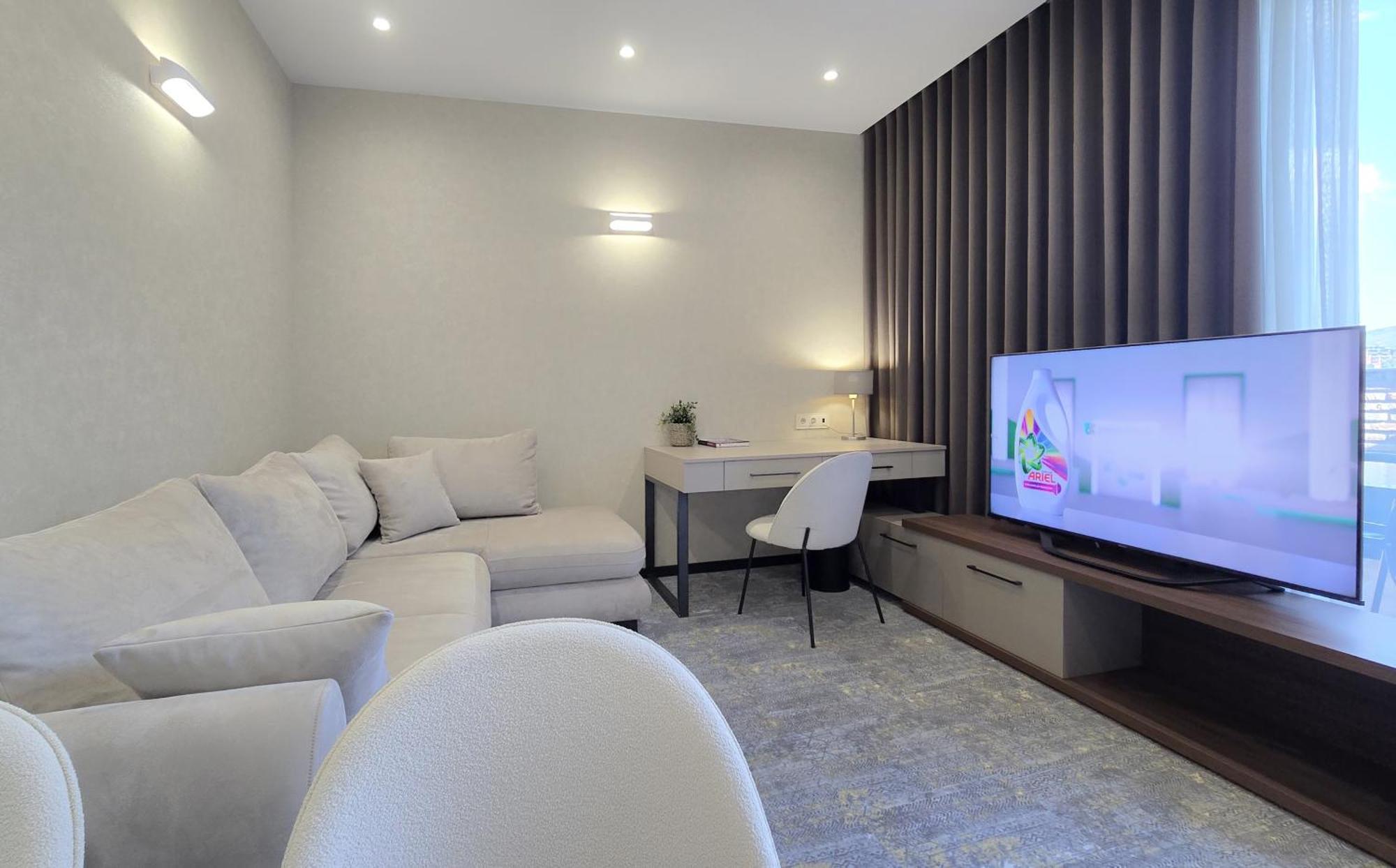 Griffin Hotel Tbilisi Ngoại thất bức ảnh