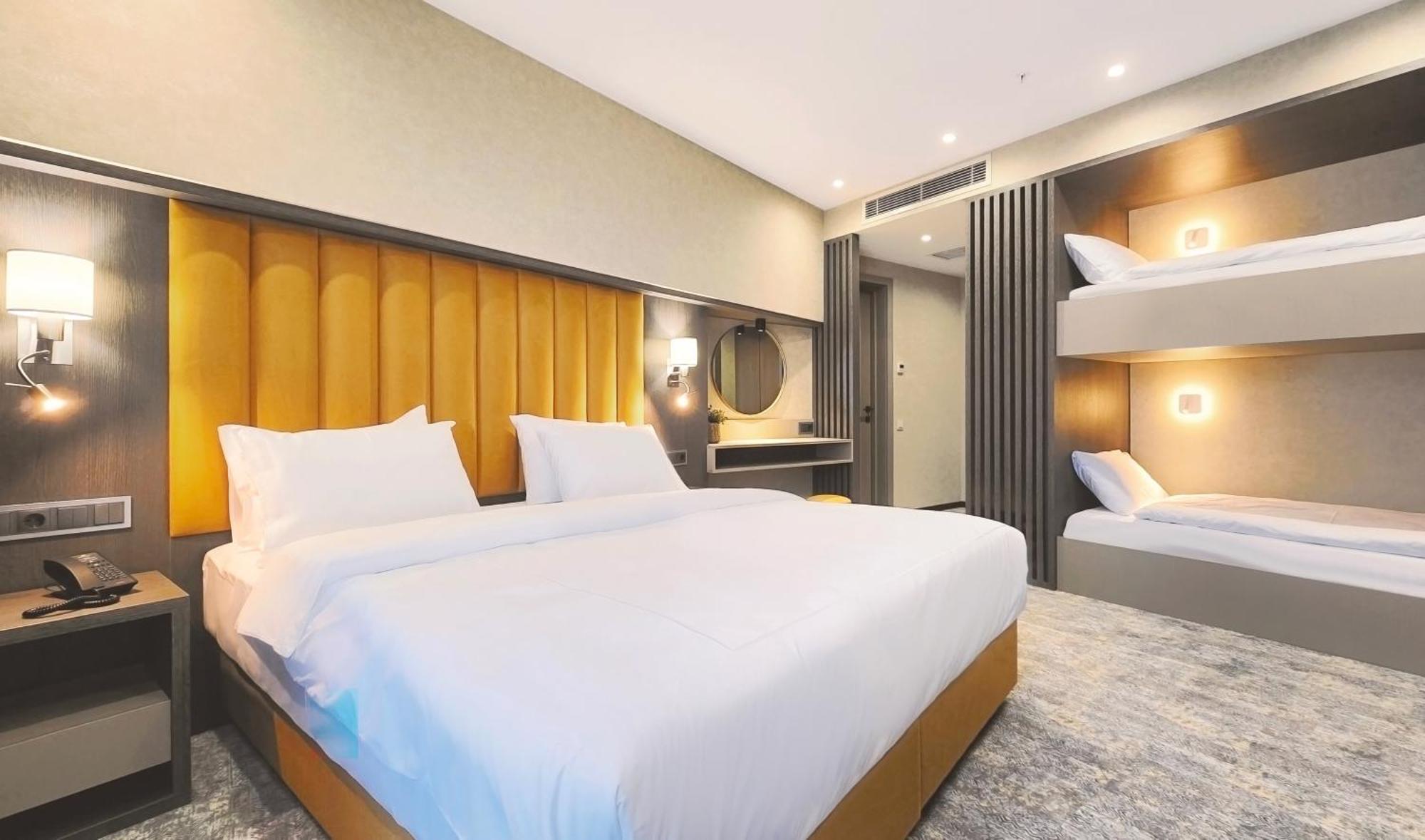 Griffin Hotel Tbilisi Ngoại thất bức ảnh