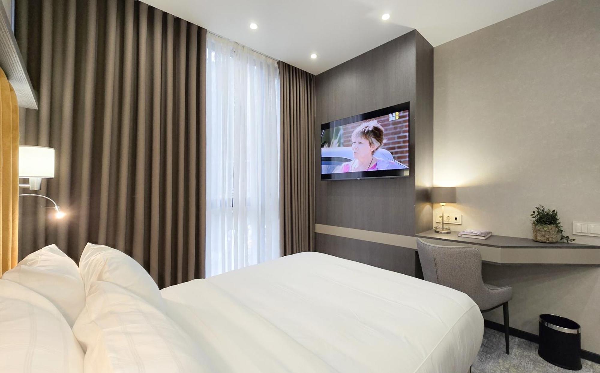 Griffin Hotel Tbilisi Ngoại thất bức ảnh