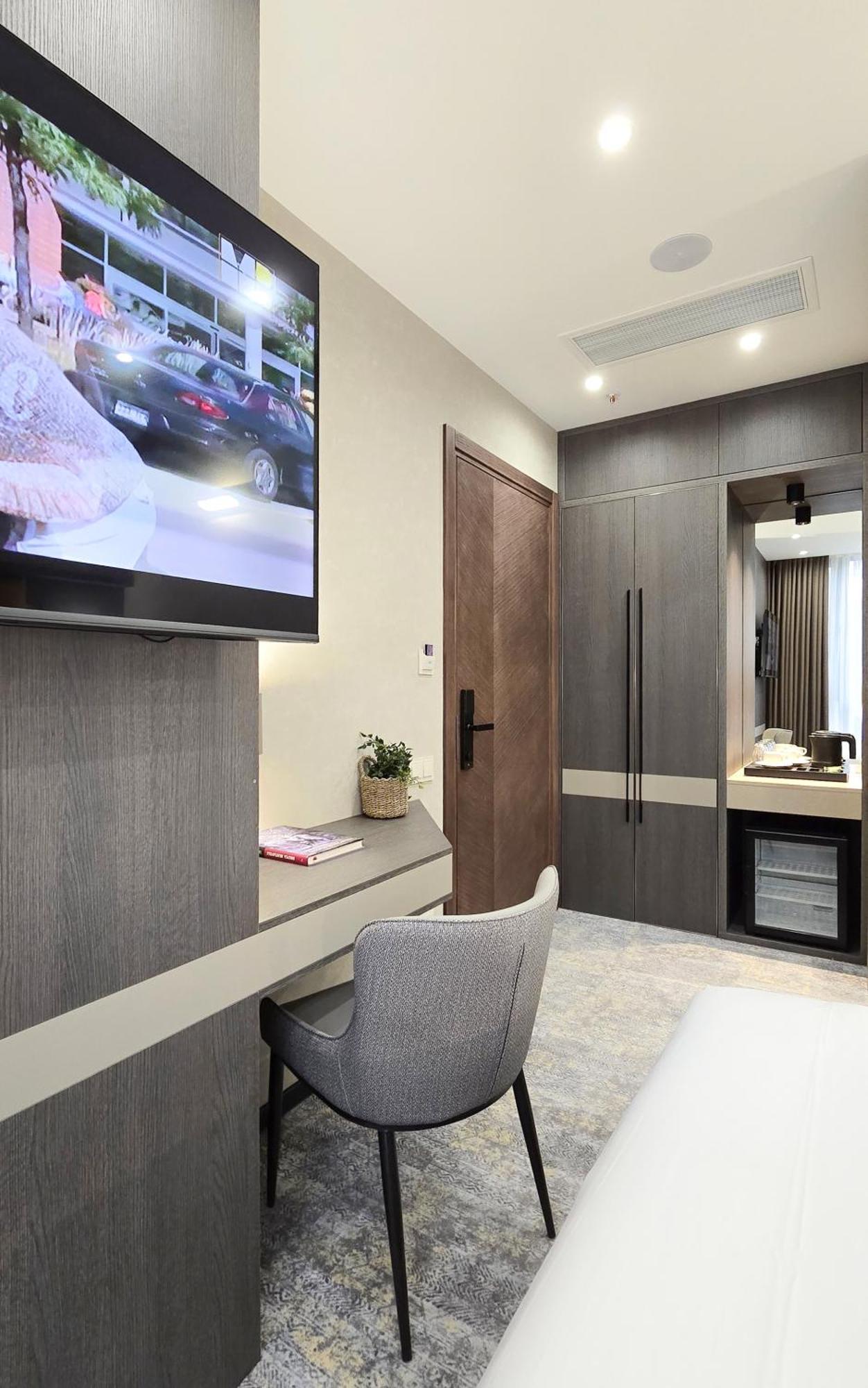 Griffin Hotel Tbilisi Ngoại thất bức ảnh