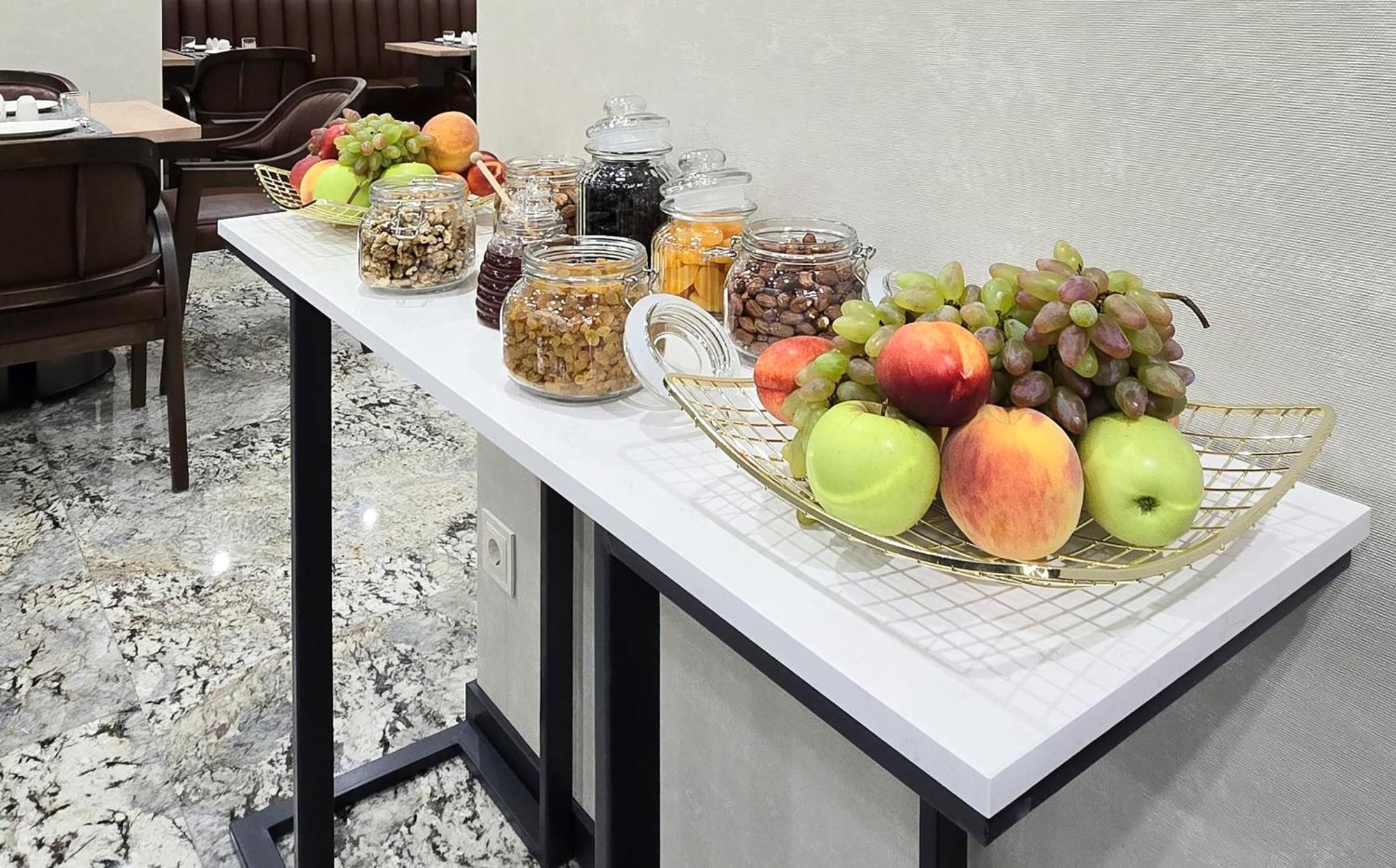 Griffin Hotel Tbilisi Ngoại thất bức ảnh