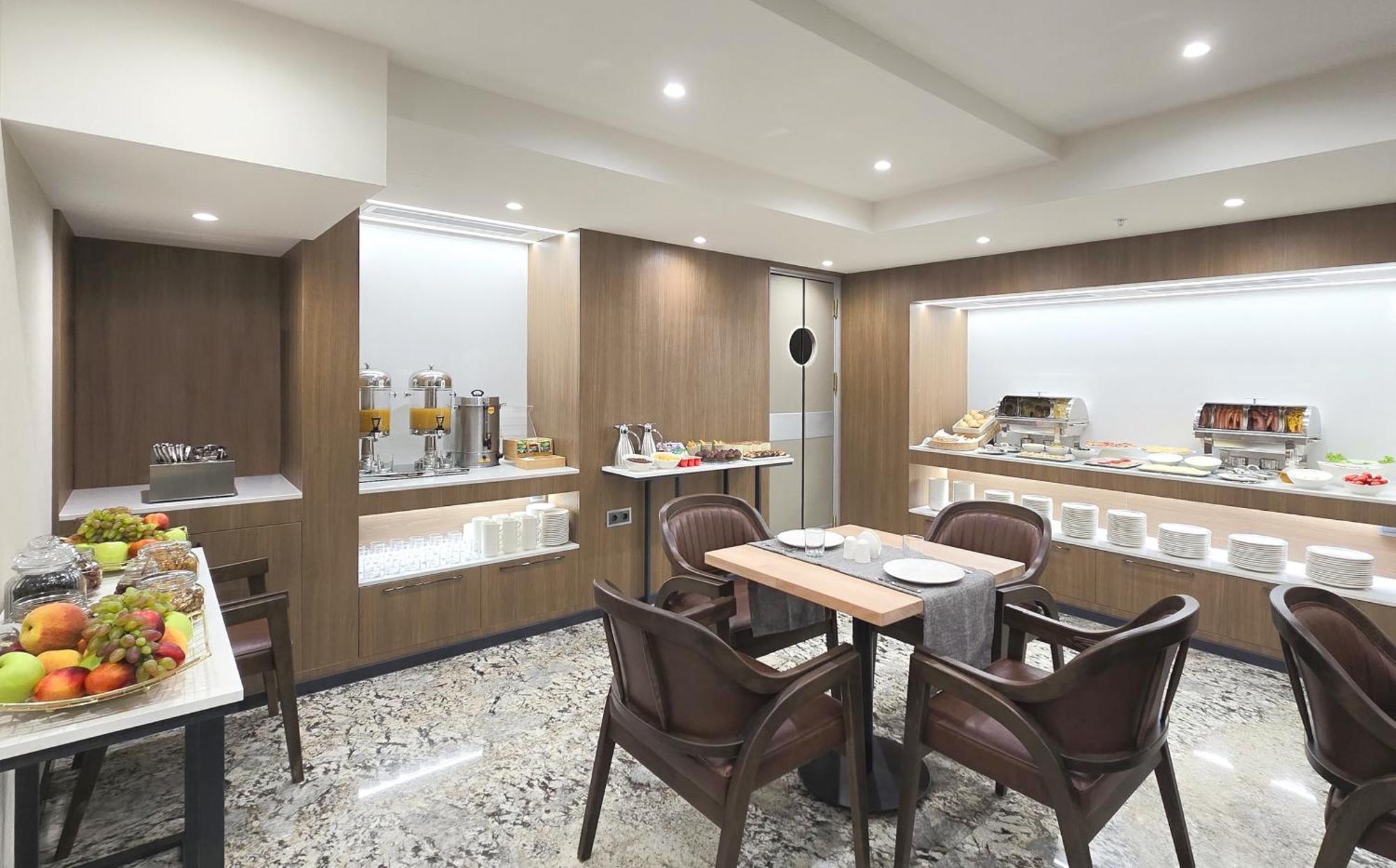 Griffin Hotel Tbilisi Ngoại thất bức ảnh