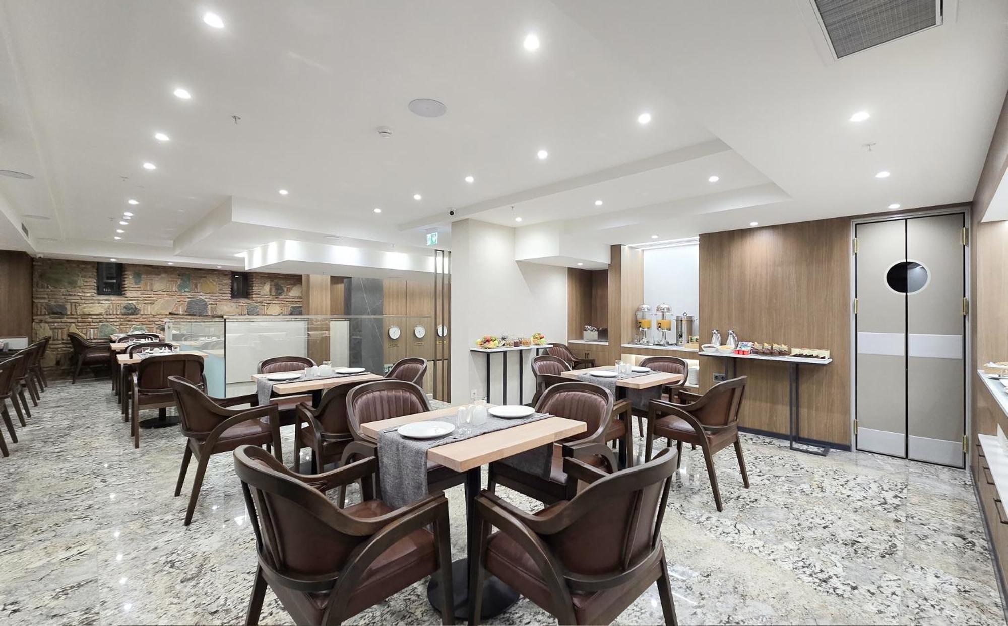 Griffin Hotel Tbilisi Ngoại thất bức ảnh