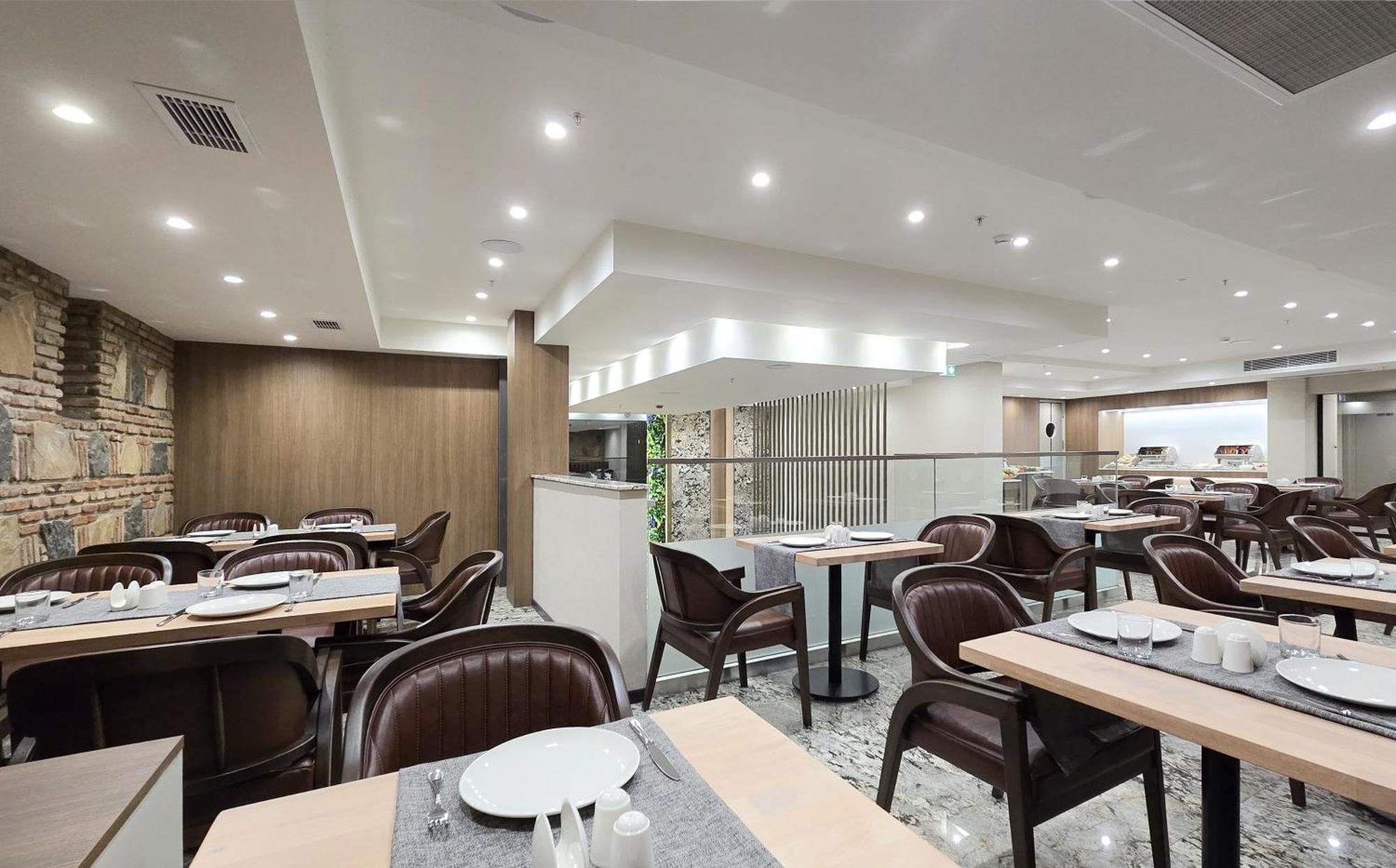 Griffin Hotel Tbilisi Ngoại thất bức ảnh