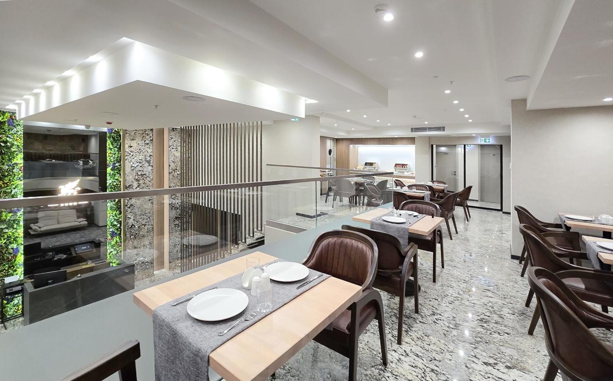 Griffin Hotel Tbilisi Ngoại thất bức ảnh