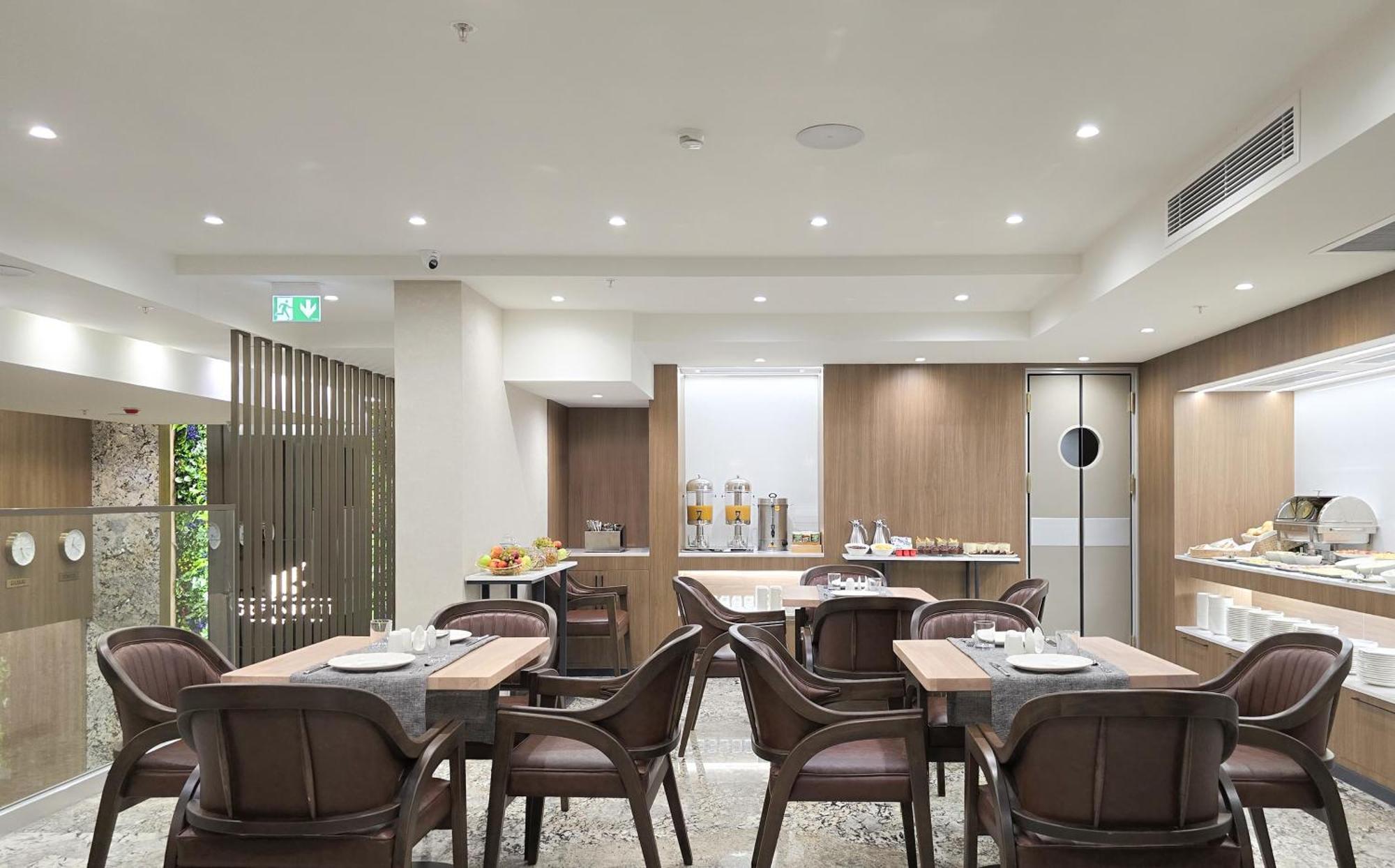 Griffin Hotel Tbilisi Ngoại thất bức ảnh
