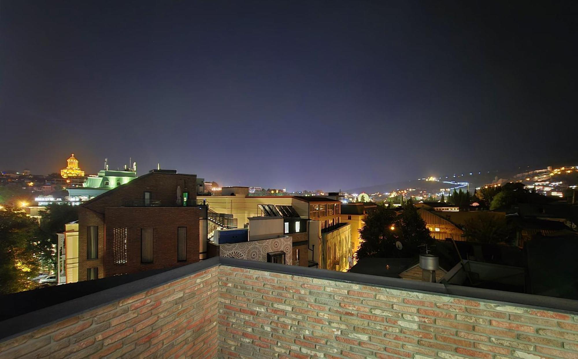 Griffin Hotel Tbilisi Ngoại thất bức ảnh