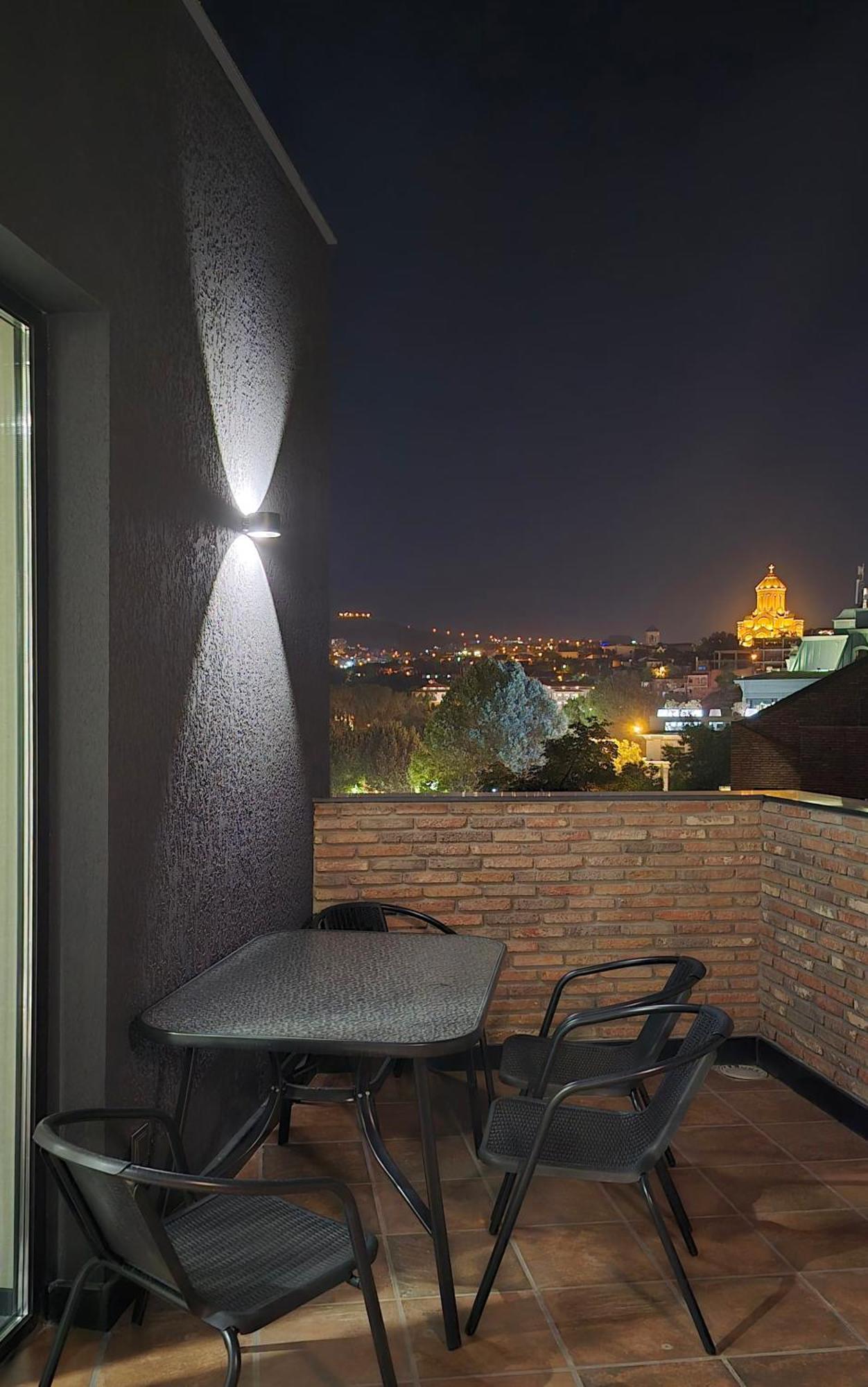 Griffin Hotel Tbilisi Ngoại thất bức ảnh